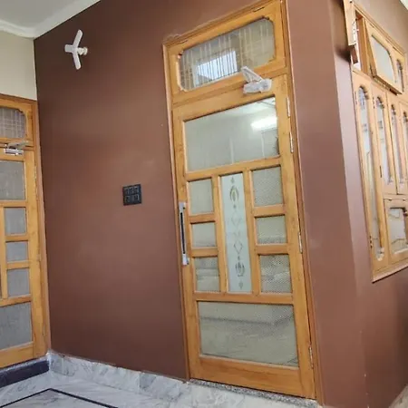 Blessing'S Home Stay 5 Bedrooms Luxury Villa Exquisite 5 Bedroom Villa Ideal Family Home Stay With Spacious Living-2